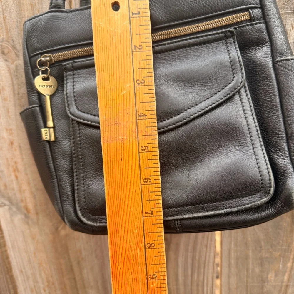 Vintage Fossil black pebble leather top handle small purse 8”x8”x3.5”